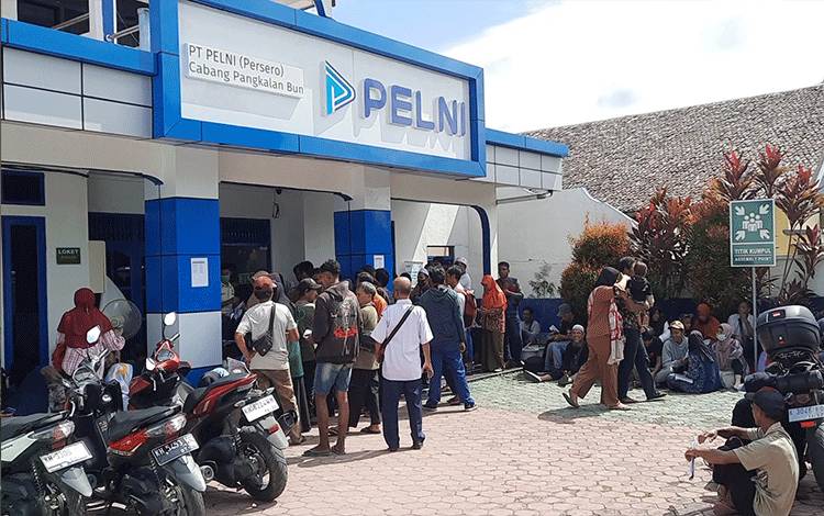 Calon Pemudik Membludak di Pelni Pangkalan Bun Antre?Tiket Mudik Gratis