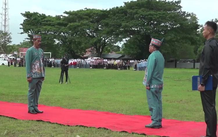 Upacara Peringatan Hari Jadi ke 218 Kuala Kapuas dan HUT ke 73 Pemkab Kapuas Berlangsung Khidmat