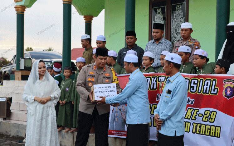Polres Gunung Mas Berdonasi untuk TPA Al-Anwar Wal Asror