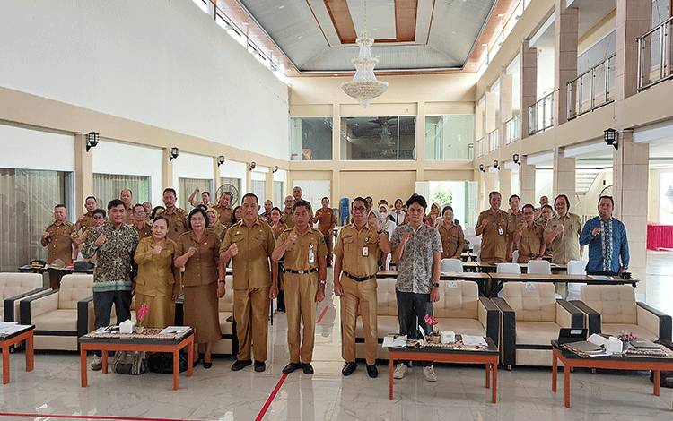 DPMPTSP Kapuas FGD Susun Naskah Akademik dan Raperda Pemberian lnsentif dan Kemudahan Investasi