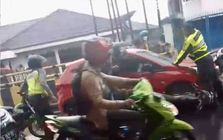 Nzenith, Sopir Mobil Ugal-ugalan Menabrak Polisi Ditangkap