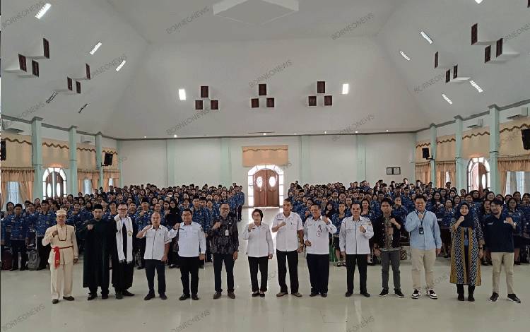 Wakil Bupati Gunung Mas Lantik Ratusan PPPK Guru