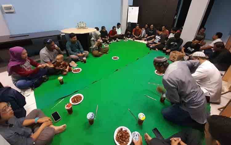 Keluarga Besar Borneonews - Palangka Post Buka Puasa Bersama?