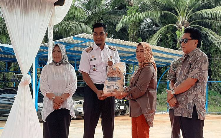 Entaskan Kemiskinan, Pemkab Kobar Akan Susun Perda Zakat