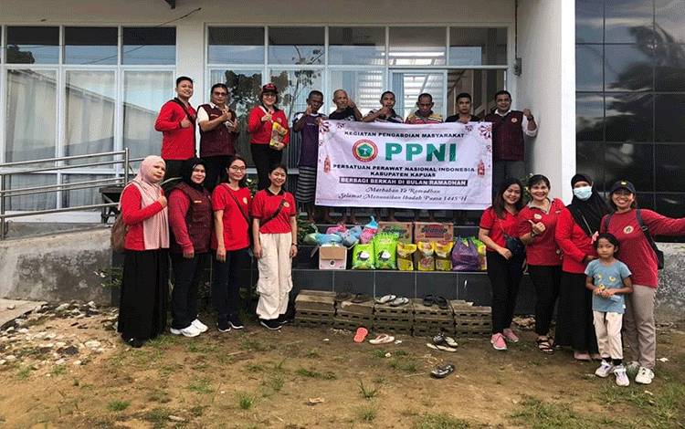 Berkah Ramadan, PPNI Kapuas Gelar Aksi Sosial Berbagi Sekaligus Pengabdian Masyarakat