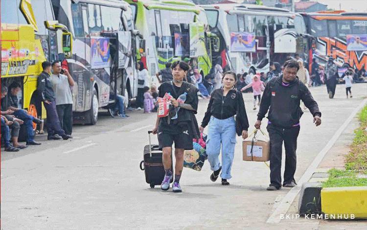 Kemenhub: Penumpang Angkutan Umum H-5 Lebaran Capai 1.009.031 Orang