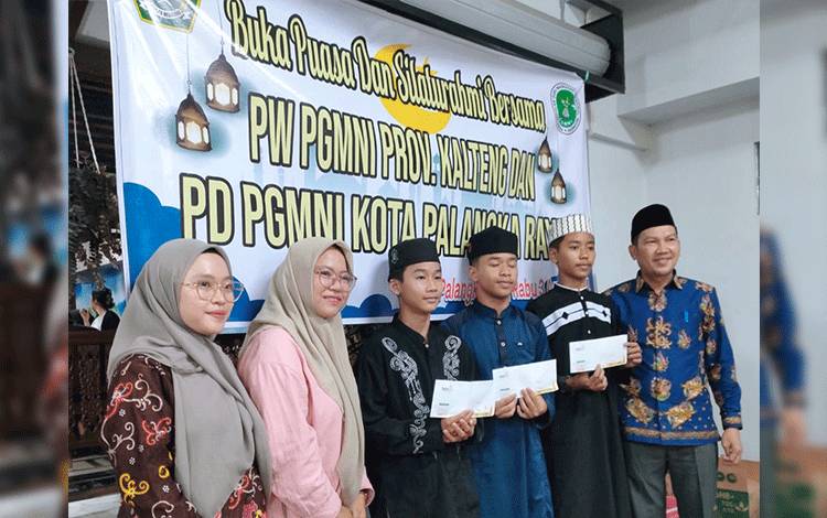 PGMNI Palangka Raya Buka Puasa Bersama dan Berikan Santunan Siswa Madrasah