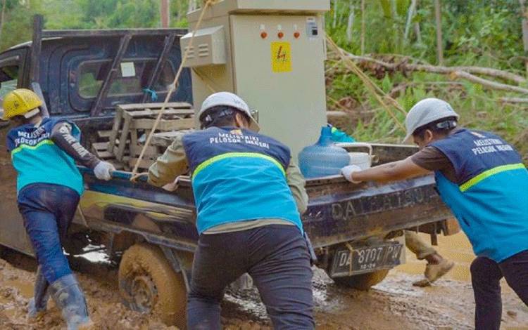 PLN Tingkatkan Layanan Listrik ke Pelosok Pujon Kapuas