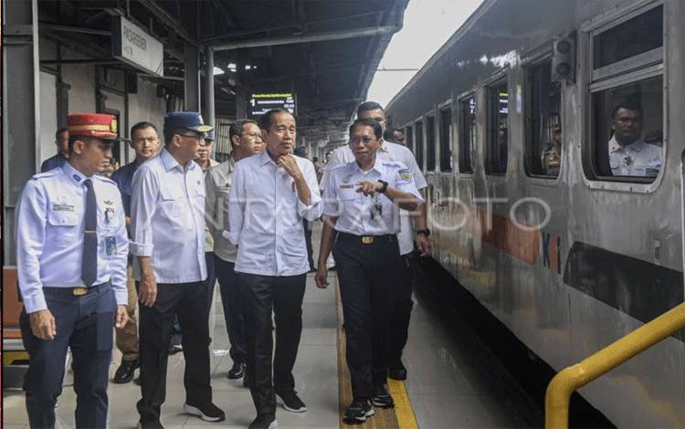 Jokowi Sebut Antrean Pemudik Lebaran 2024 Relatif Terkendali