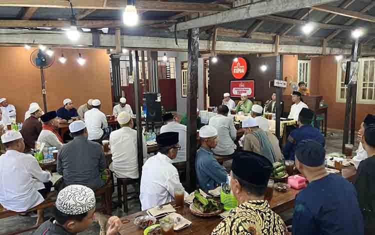 H Muhammad Rakhman Ebol Gelar Buka Puasa Bersama Tokoh Agama dan Masyarakat Kumai