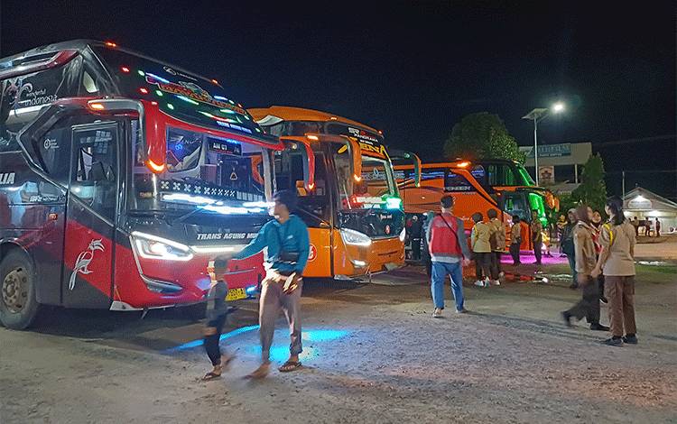 Arus Mudik di Terminal Patih Rumbih Sampit Catat 5.527 Orang Naik, Turun dan Transit?
