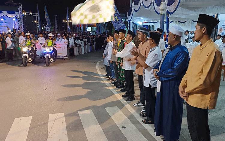 Pawai Takbir Keliling Idul Fitri 1445 H di Barito Utara Meriah