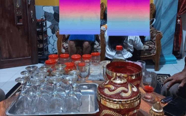 Dua Ibu Muda Dibina Humas Polda Kalteng Karena Unggahan di Medsos