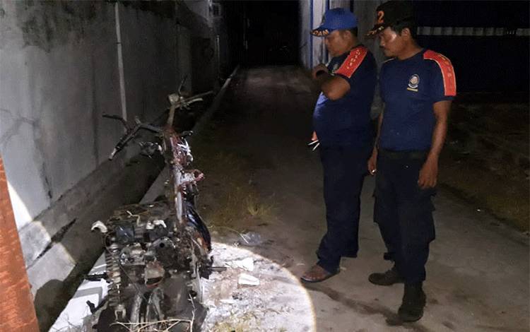 Honda Vario Terbakar di Palangka Raya