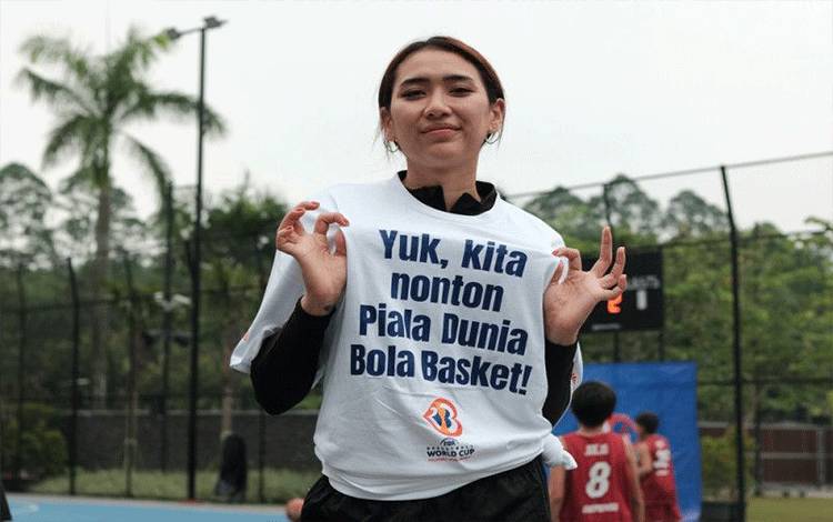 Yolla Berpesan Agar Perempuan-Perempuan Bijak Gunakan Hak Emansipasi