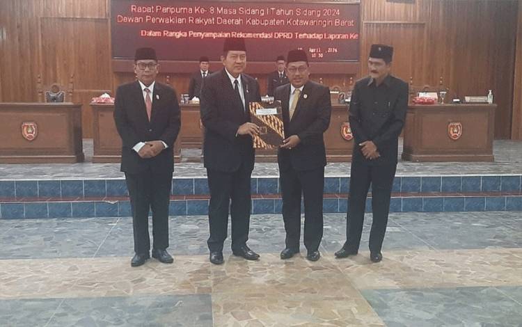 Tim Pansus Serahkan Rekomendasi Atas LKPJ Bupati Kobar Tahun 2023
