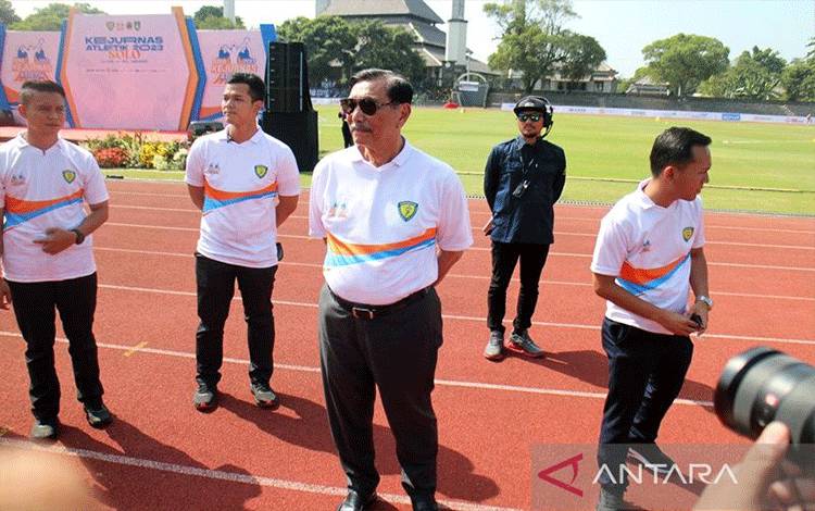 Luhut Apresiasi Atlet Pelatnas Atletik Mimika Raih Medali di Singapura