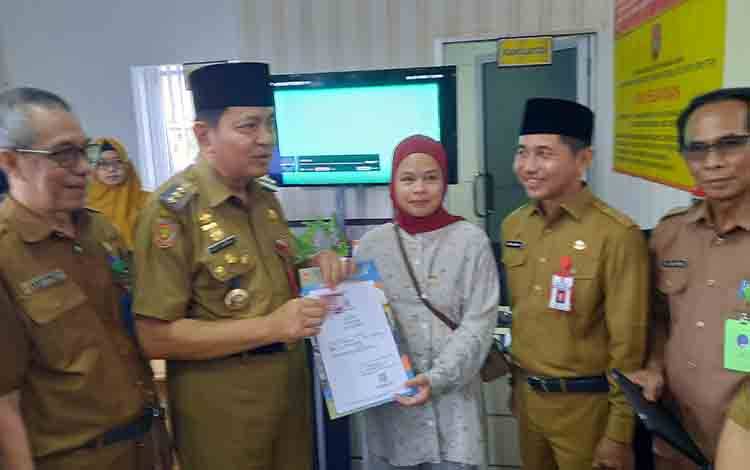 Pj Bupati Minta Petugas di Mall Pelayanan Publik Miliki Integritas dan Loyalitas Dalam Melayani