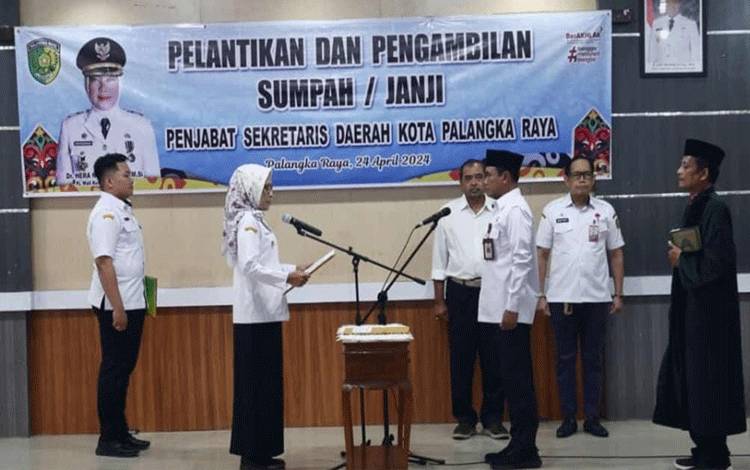 Achmad Zaini Dilantik Sebagai Pj Sekda Palangka Raya