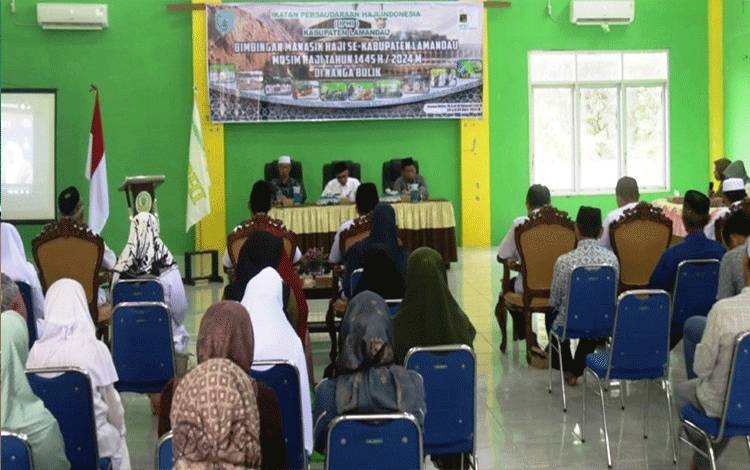 Jemaah Calon Haji Lamandau Mulai Jalani Bimbingan Manasik Haji