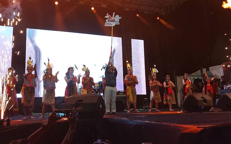 Pestaforia Kapuas 2024 Berlangsung Meriah, Begini Harapan Pj Bupati