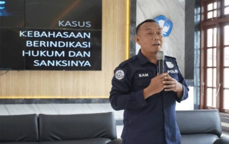 Cak Sam Bagikan Pengalaman Tangani Konflik Kebahasaan Berindikasi Hukum di Kalteng