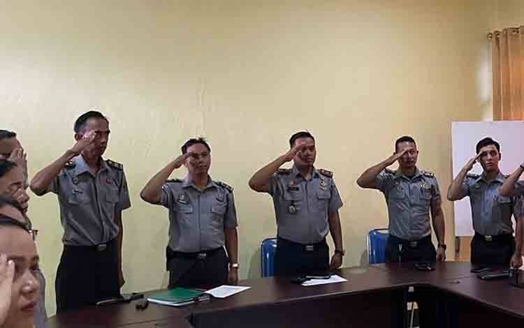 Jajaran Rutan Kuala Kapuas Ikuti Upacara Hari Bhakti Pemasyarakatan ke-60 Secara Virtual?