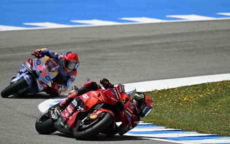 Bagnaia Nikmati Pertarungan dengan Marc Marquez