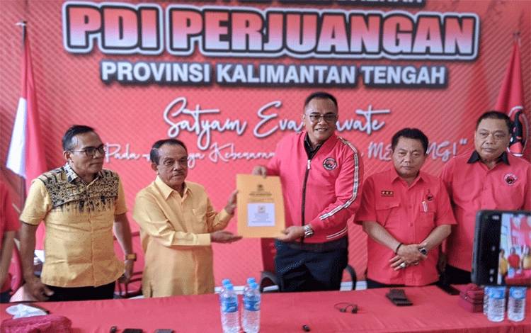 Abdul Razak Daftar Bacagub ke DPD PDIP Kalteng