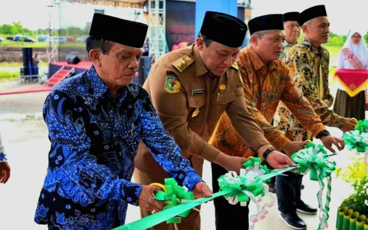 Hadiri Peresmian FK UMPR, Ini Harapan Abdul Razak