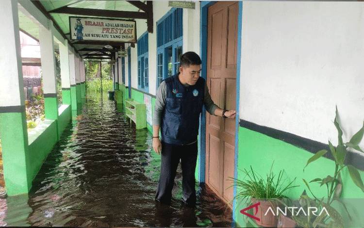 Disdik Kotim Pastikan Penuhi Hak Pendidikan Siswa Saat Banjir