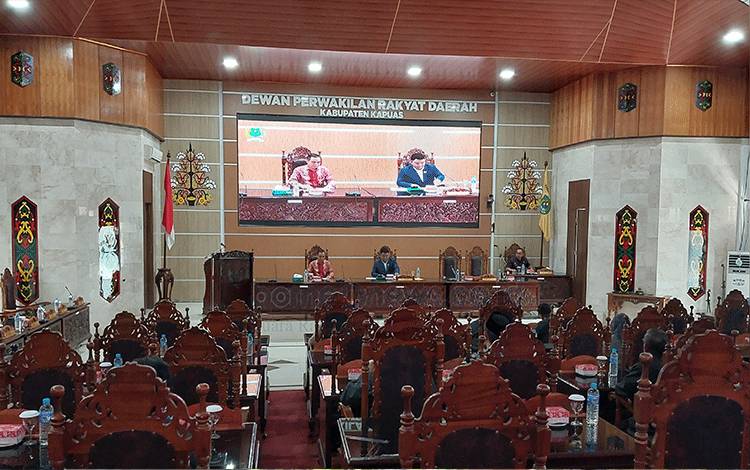 DPRD Kapuas Gelar Paripurna Penyampaian Rekomendasi Terhadap LPKj Kepala Daerah 2023