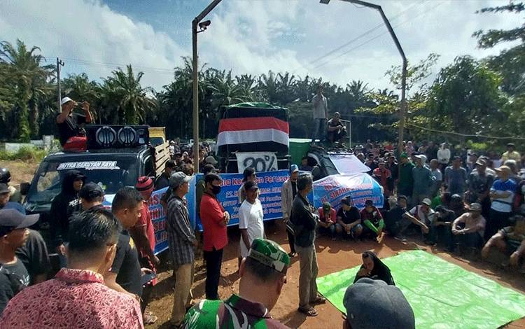 Tuntut Realisasi Plasma PT BAP, Warga Desa Selunuk Gelar Demo