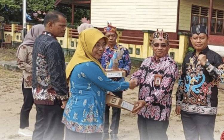 Pemkab Seruyan Gelar Upacara Peringatan Hardiknas di Hanau