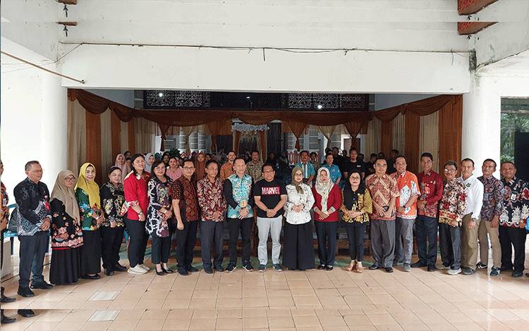 Pj Bupati Kapuas Hadiri Perpisahan Purna Tugas Staf Ahli EKP dan Kabag Umum
