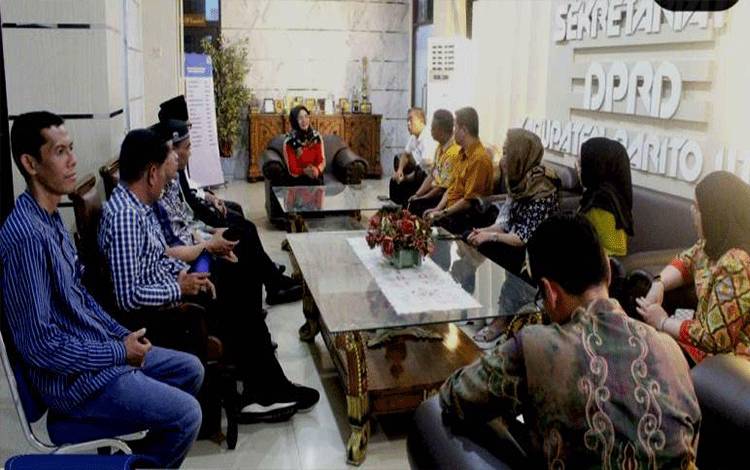 Sekretariat DPRD Barito Utara Terima Kunker DPRD HSU Bahas BLUD