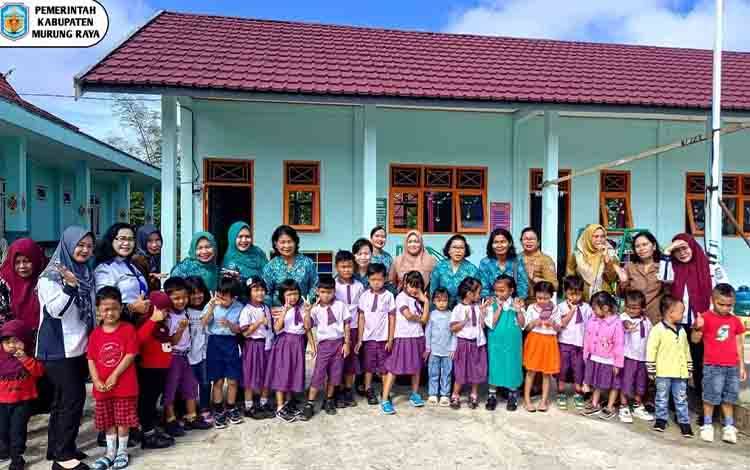 Beri Motivasi, Bunda PAUD Mura Kunjungi TK Bina Bangsa