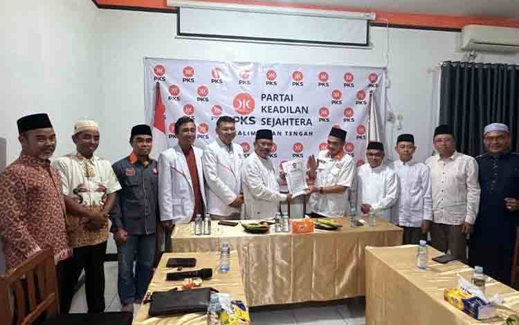 Bawa Visi Kalteng Beimbai, Sekda Kalteng Daftar Bacagub ke PKS