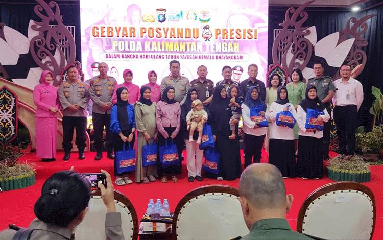Polda Kalteng Berikan Pelayanan Kesehatan Gratis untuk Atasi Stunting