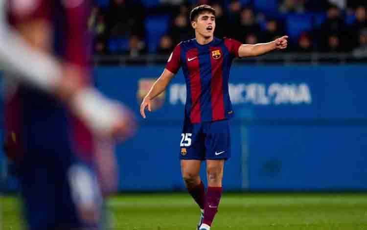 Barcelona Resmi Perpanjang Kontrak Pau Cubarsi hingga 2027
