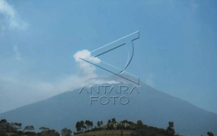 Gunung Slamet Mengalami Peningkatan Aktivitas Gempa