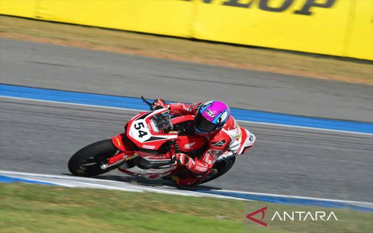 Veda Ega Tampil Lebih Baik pada Race 1 Red Bull Rookies Cup di Le Mans