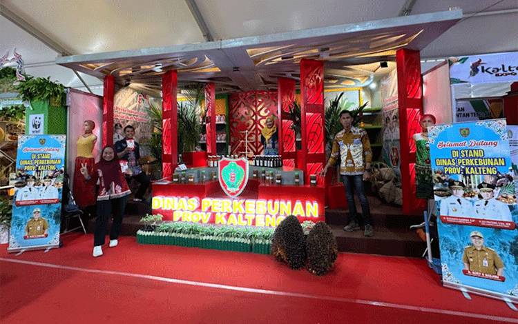 Disbun Kalteng Pamerkan Sawit dan Kakao Pada Kalteng Expo 2024