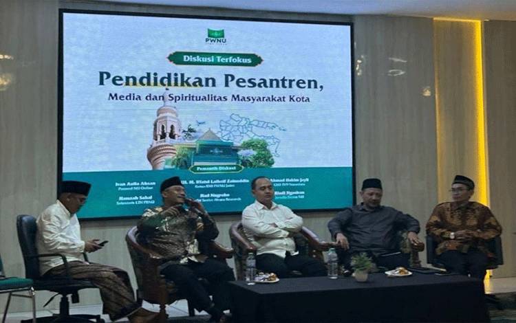 Pesantren di Tengah Perang Narasi Era Digital