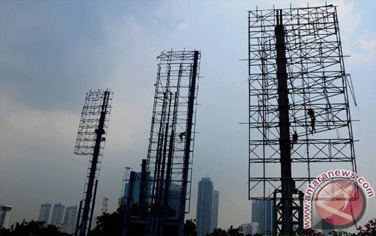 Papan Reklame di India Roboh, 14 Orang Tewas dan 74 Terluka