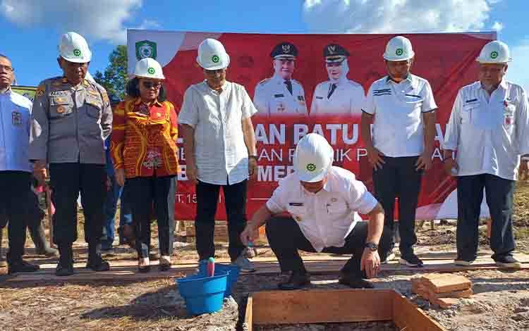 Bupati Kotim Pimpin Peletakan Batu Pertama Pabrik Pengolahan Limbah B3 Medis