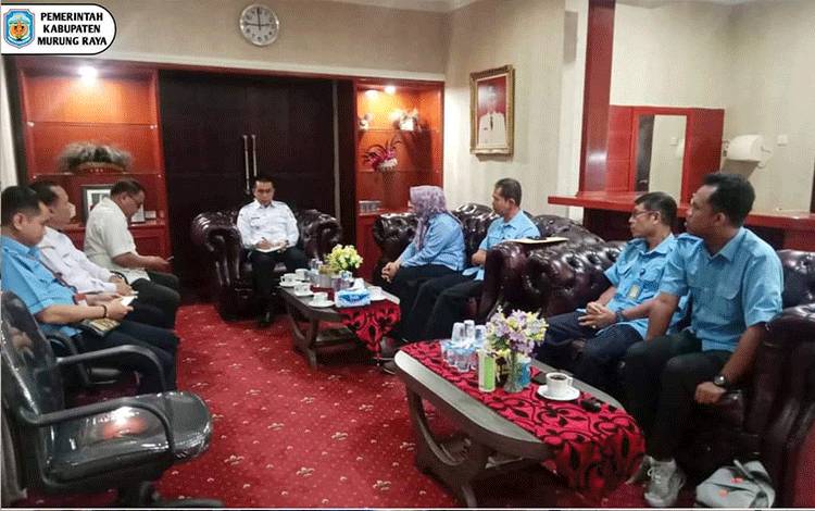 Dialog dengan RRI, Pj Bupati Murung Raya Masih Prioritaskan 4 Pembangunan ini