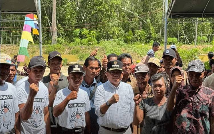 Kunjungi Desa Tumbang Mangkutup, Ini yang Dilakukan Pj Bupati Kapuas