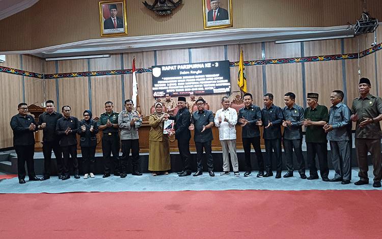 Wabup Kotim Sampaikan Raperda RPJPD 2025-2045