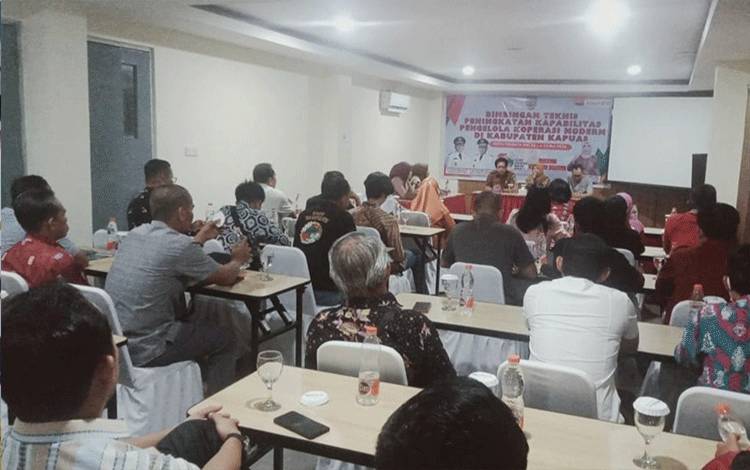 Bimtek Peningkatan Kapabilitas Pengelolaan Koperasi Modern Digelar di Kapuas